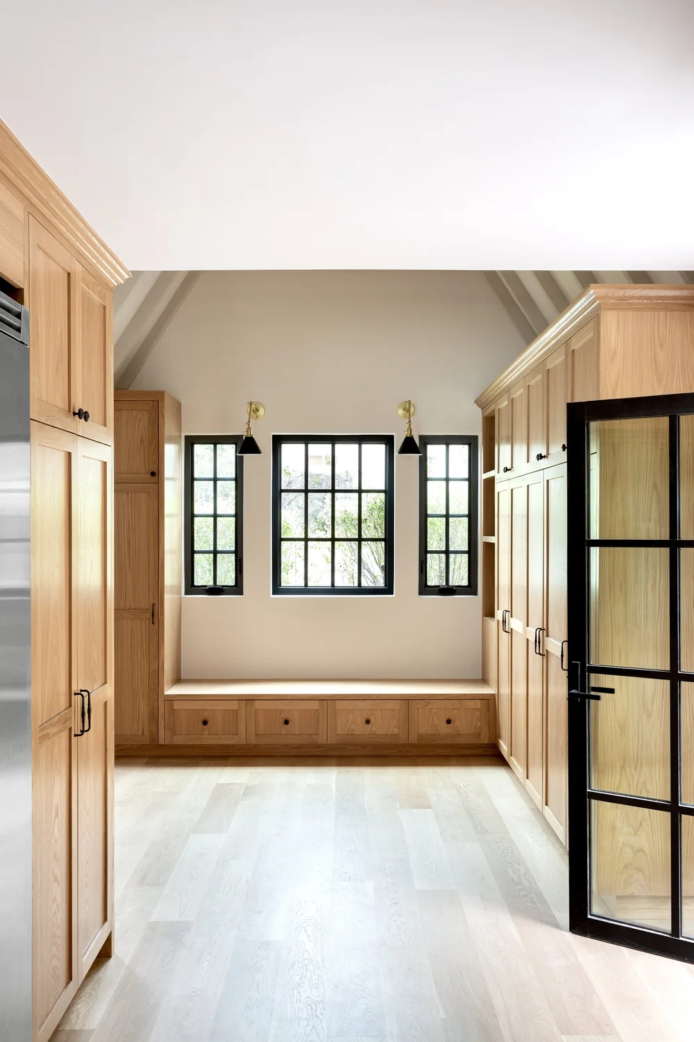 Moreno Highlands Tudor, traditional renovation by interior designer Tracey Gallacher (view 2 of 12)