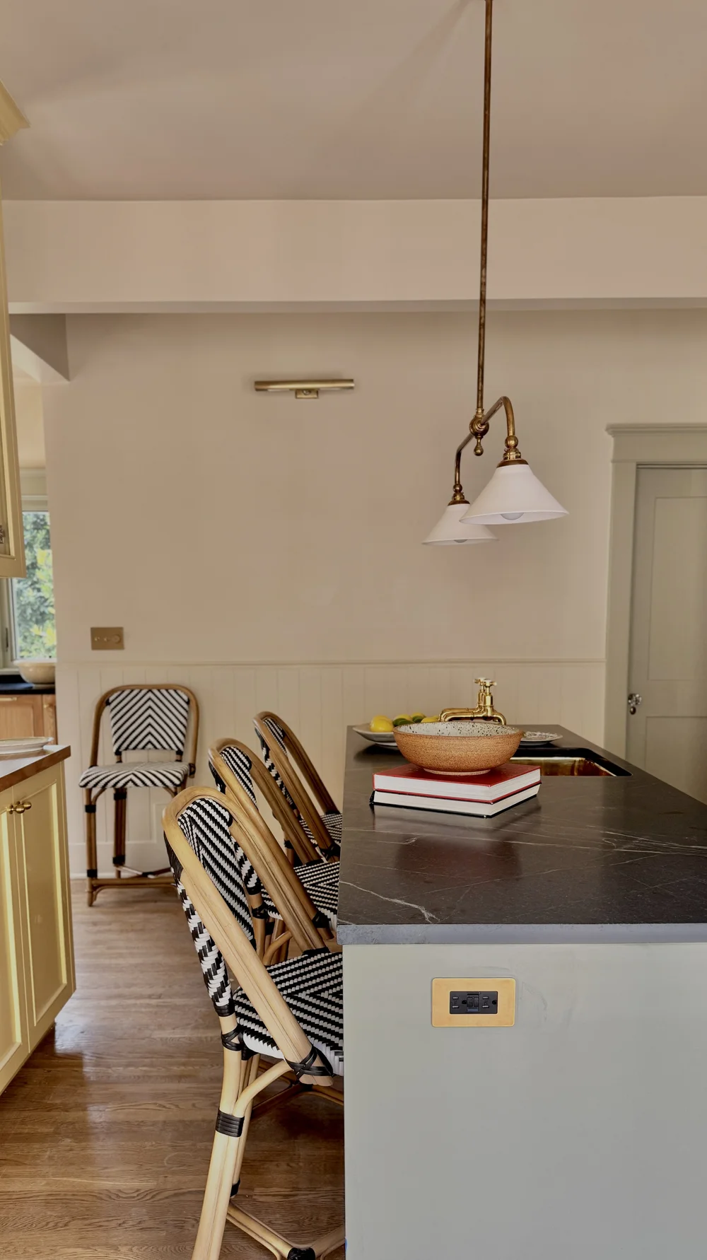 Coronado Terrace Craftsman, craftsman renovation by interior designer Tracey Gallacher (view 7 of 14)