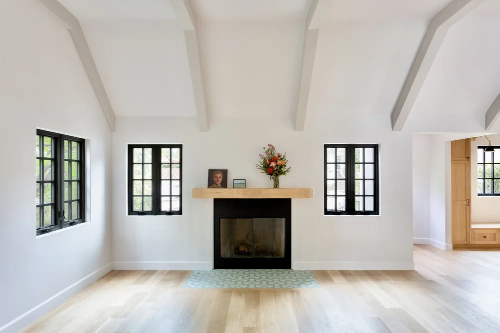 Moreno Highlands Tudor, traditional renovation by interior designer Tracey Gallacher (view 7 of 12)