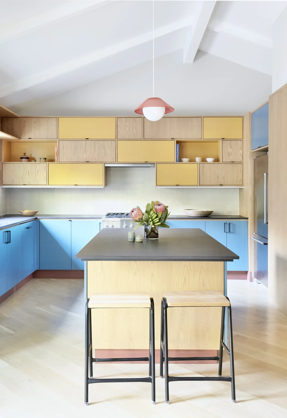 Ivanhoe Mid-Century, mid-century modern renovation by interior designer Tracey Gallacher (view 1 of 14)