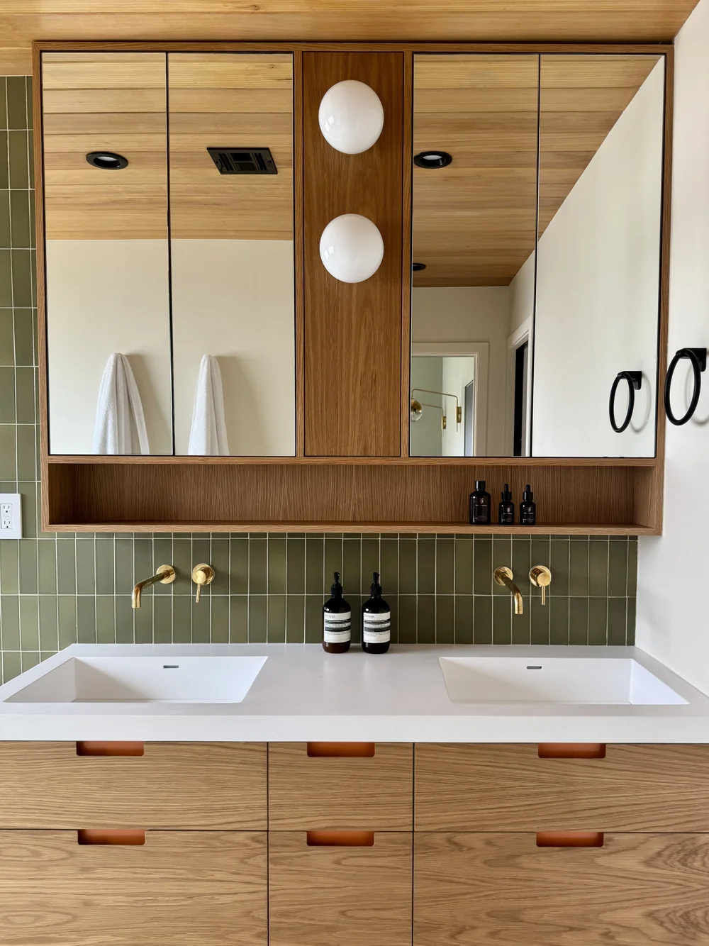 Montecito Heights Modern, modern bathroom renovation in Montecito Heights, Los Angeles by interior designer Tracey Gallacher